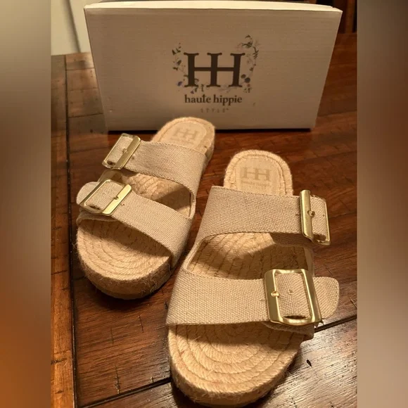 Haute Hippie Nikki Tan Sandals with Brushed Gold Accents - Size 8 - New w/box - Picture 1 of 6